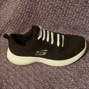 Sketchers Womens Sneakers Sz 7 Air Cooled Memory
